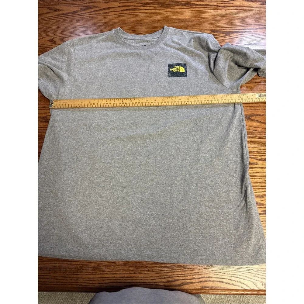 The North Face Mens L Long Sleeve Spellout T-Shirt Back Graphic Gray Outdoors